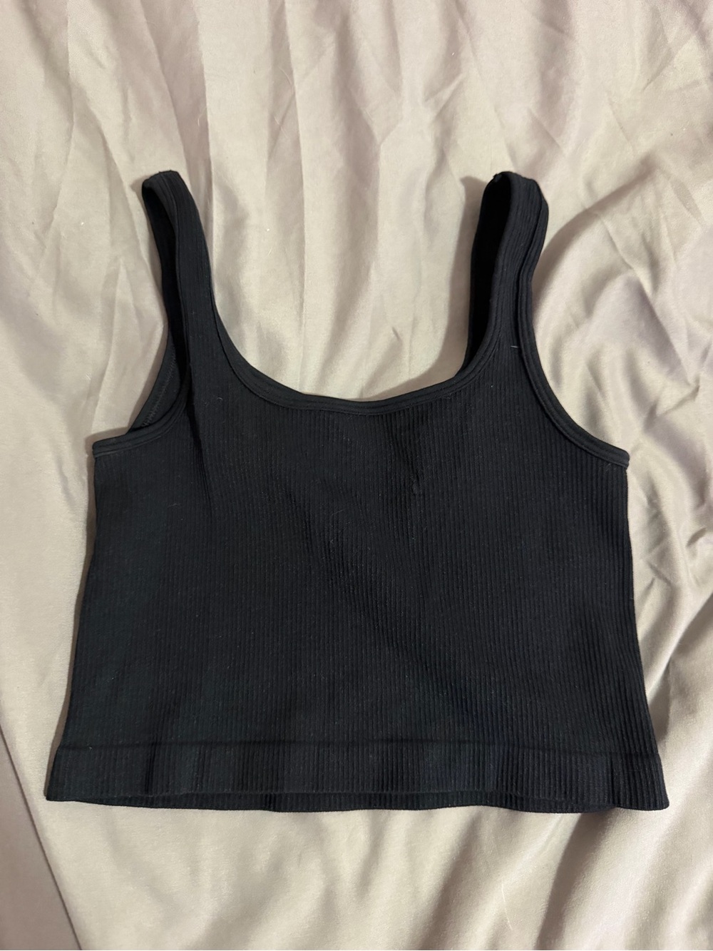Amazon Essentials Black Ribbed Cropped Tank Top - Picture 2 of 3
